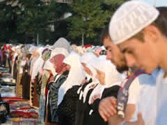 Nis Muaji i Shenjte i Ramazanit, mjeket u japin keshilla besimtareve