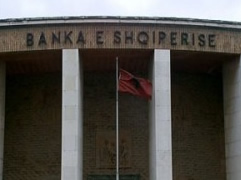 Banka e Shqiperise, streha ku punojne familjaret e zyrtareve te larte ne vend