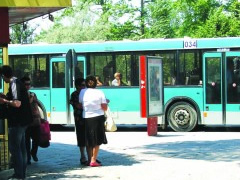 Tirane, protesta e urbaneve pezullon sherbimin