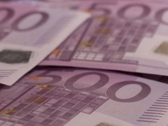 Shqiptari i shumekerkuar kapet me 220 000 euro ne Belgjike