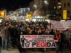 Shperthejne protestat kunder islamizimit te Europes ne Gjermani, mijera njerez ne marshim